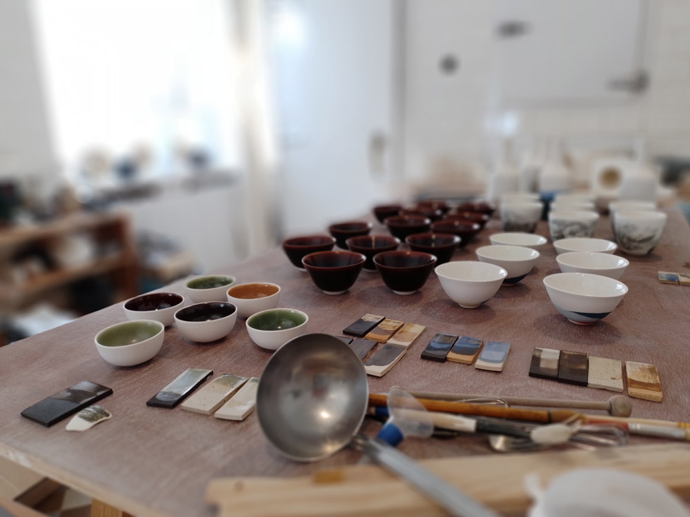 atelier-cristine-bath-ceramique-contemporaine-bols-coupelles-tasses-creation-porcelaine-gres-sculpture